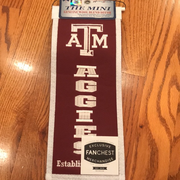 TEXAS A&M FANCHEST - Picture 2 of 8